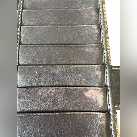 GUCCI Chihuahua GG Canvas Continental Wallet - Picture 11 of 14